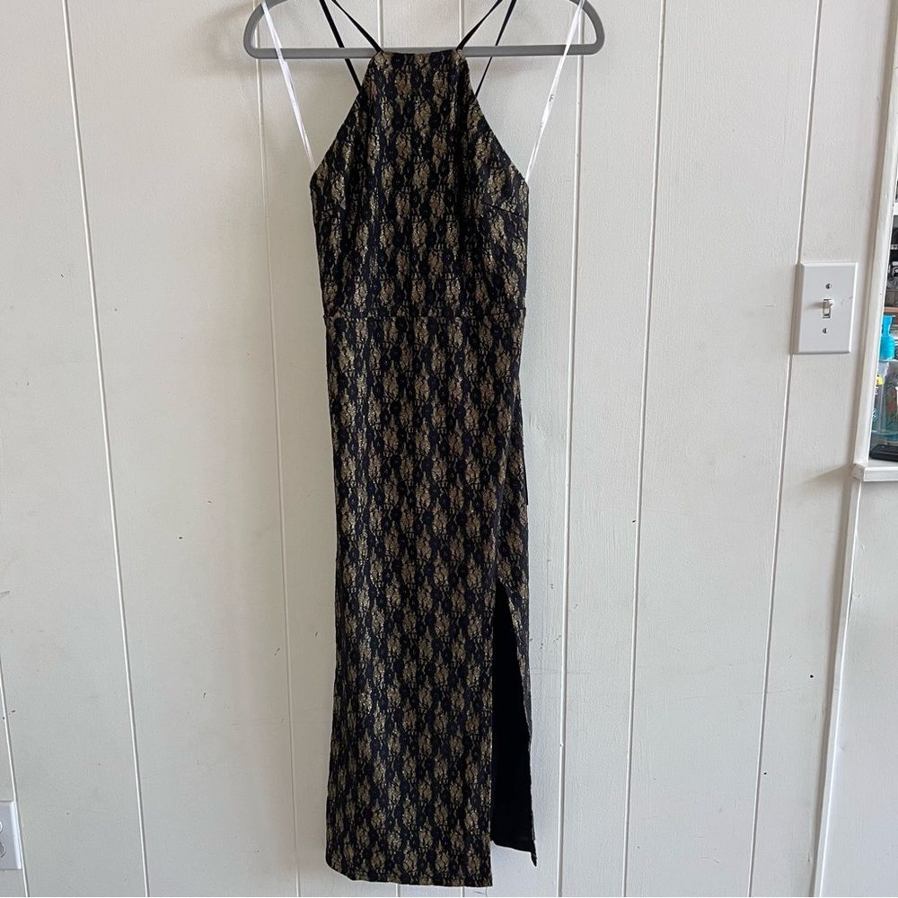 Lulu’s Embrace the Evening Gold and Black Lace-Up Lace Midi Dress